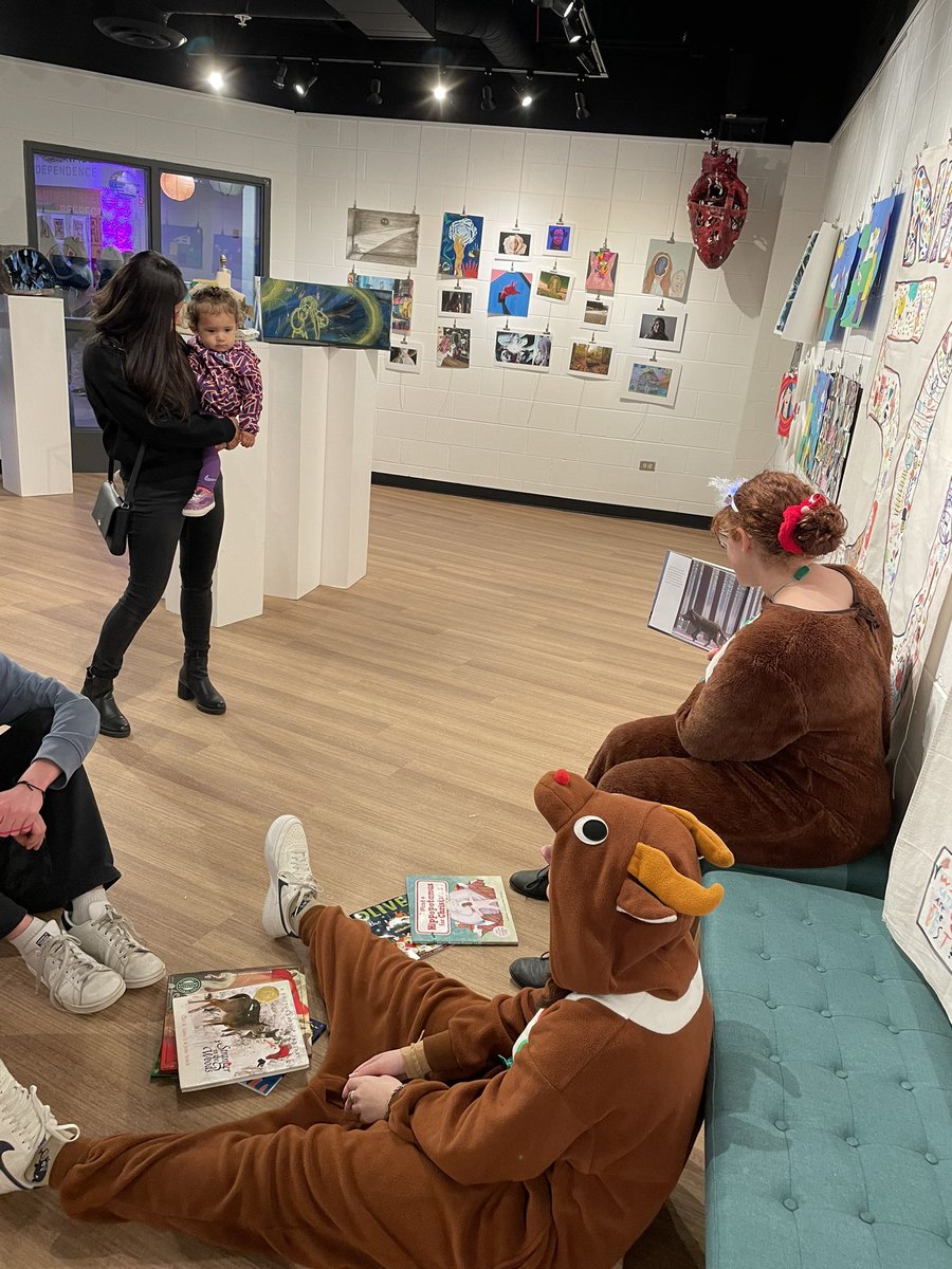 Amaia enjoyed the Winter Wonderfest last night, thanks <a href="/barrington220/">Barrington 220</a> All the students did an amazing job!