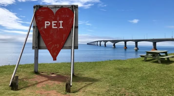 JWayneCBC's tweet photo. Today, all #PEI mourns. #PEISTRONG https://t.co/VxEyHkifNx