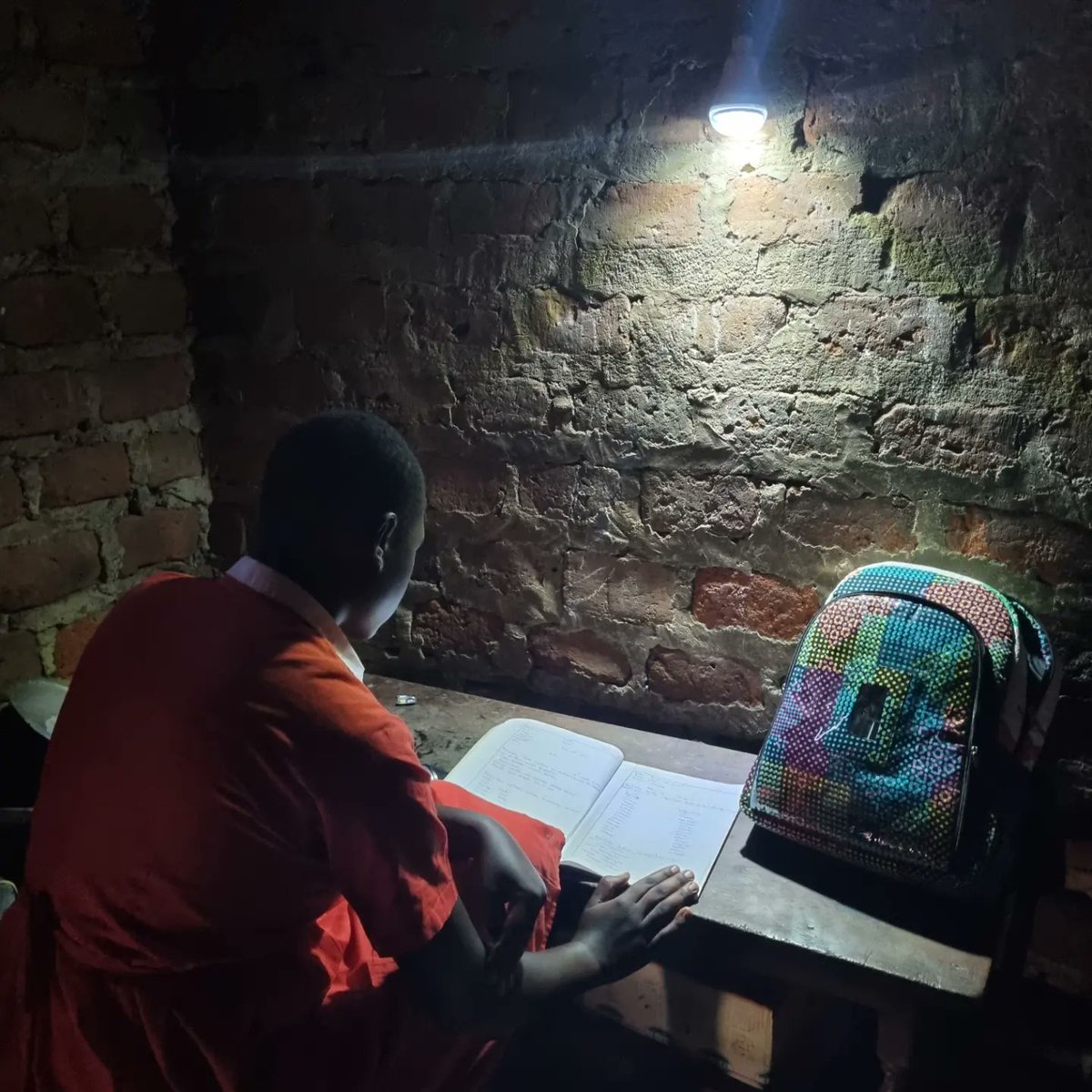 jamila_mayanja's tweet photo. impact of our Recycled Solar Smart Bag "EcoJua Smart Bag" Susan and Joan have passed highly and promoted to the next respective classes because the Bag contributed to their learning after dark. #keepingAGirlinSchool #solarbag #reuseofplastic #education #climatechangesolutions https://t.co/9HBkgexUEu