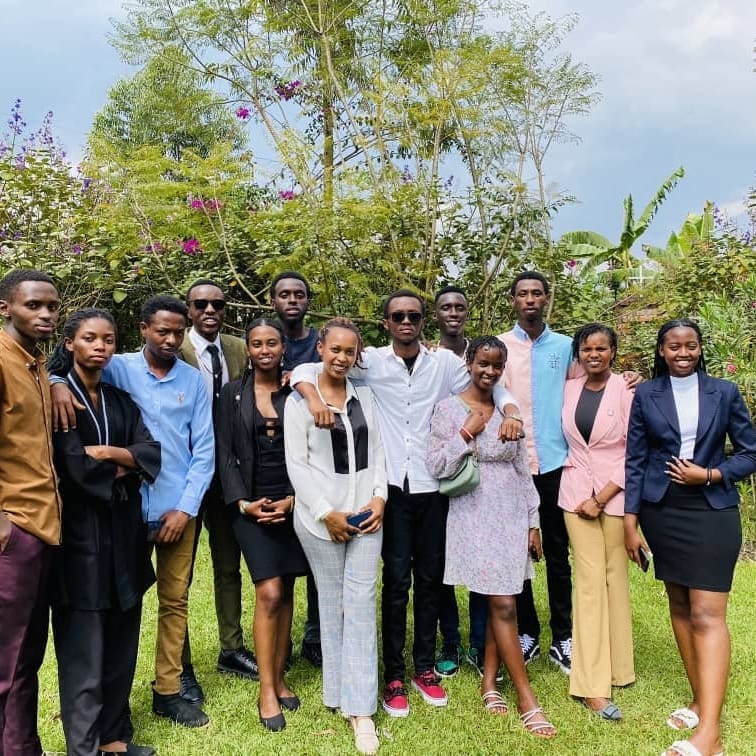 Ingeri_zabeza's tweet photo. Us family @ingeri_zabeza we are here to wish happy baptism to our brother @richard_rr7 in God we trust🤗 credit goes to @1am_juno ,@carine_rubera, @whayasay_elie ,@___________mukazi____________ ,@ce_david24 ,@adelyne_20 ,@shalomshamy ,@ella__u_pendo ,@uwa_teddy ,@muvunyi_cyston https://t.co/zHHULKcC6P