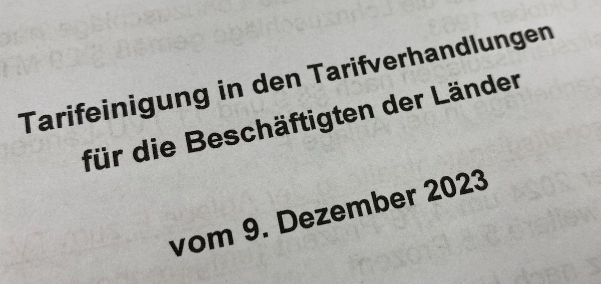 ADressel's tweet photo. Geschafft💪! Bis 6:20 heute morgen verhandelt, eben vorgestellt: Der neue Tarifvertrag für die Länder. Fair für die Beschäftigten &amp; wegen Laufzeit v. 25 Monaten gerade noch machbar für die Länderhaushalte. Die Kosten v. 23,9 Mrd.€ können auf drei Haushaltsjahre gestreckt werden. https://t.co/zkJFQDMjL4