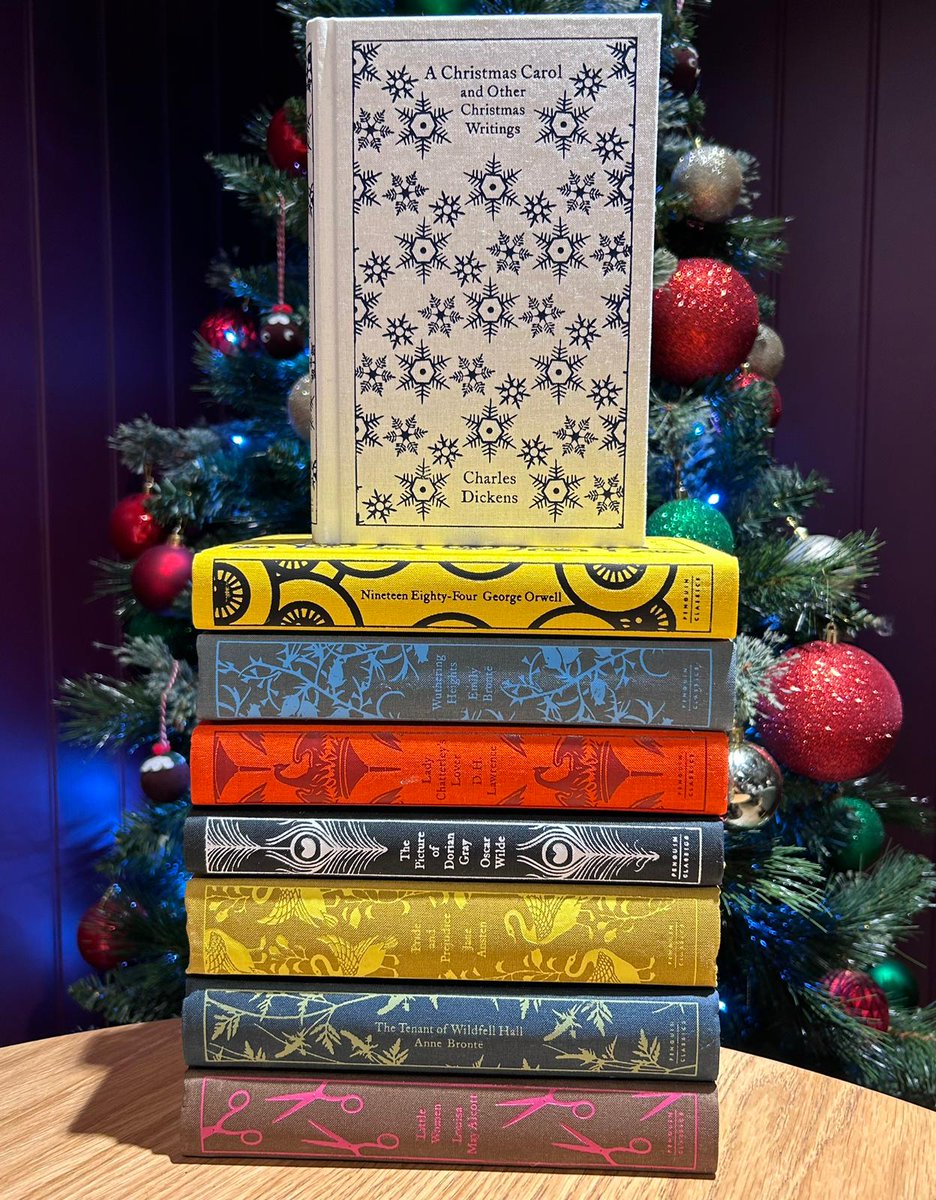 WaterstonesAlty's tweet photo. It's another #SaturdayStackurday #AltyAdvent special with a super selection of the gorgeous @PenguinUKBooks and @PuffinBooks clothbound classics - who wouldn't want to find these under the tree?! https://t.co/xyM129F1Wg
