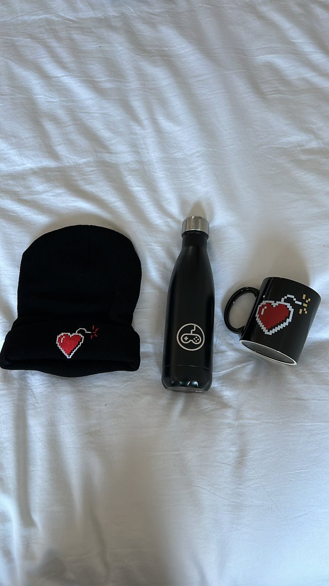 Thanks to <a href="/IceCreamUploads/">Ice Cream Uploads</a> for the insertcoin giveaway bundle! Look forwards to using these bits and bobs!