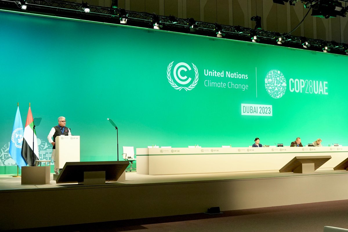 byadavbjp's tweet photo. Presented India's National Statement at #COP28  in Dubai today.

Reaffirmed India's commitment underlined by PM Shri @narendramodi ji to work together for the common objective of a greener, cleaner and healthier planet as we have One Earth, we are One Family and we share One future.

🔗https://t.co/cYvjEPzpNd