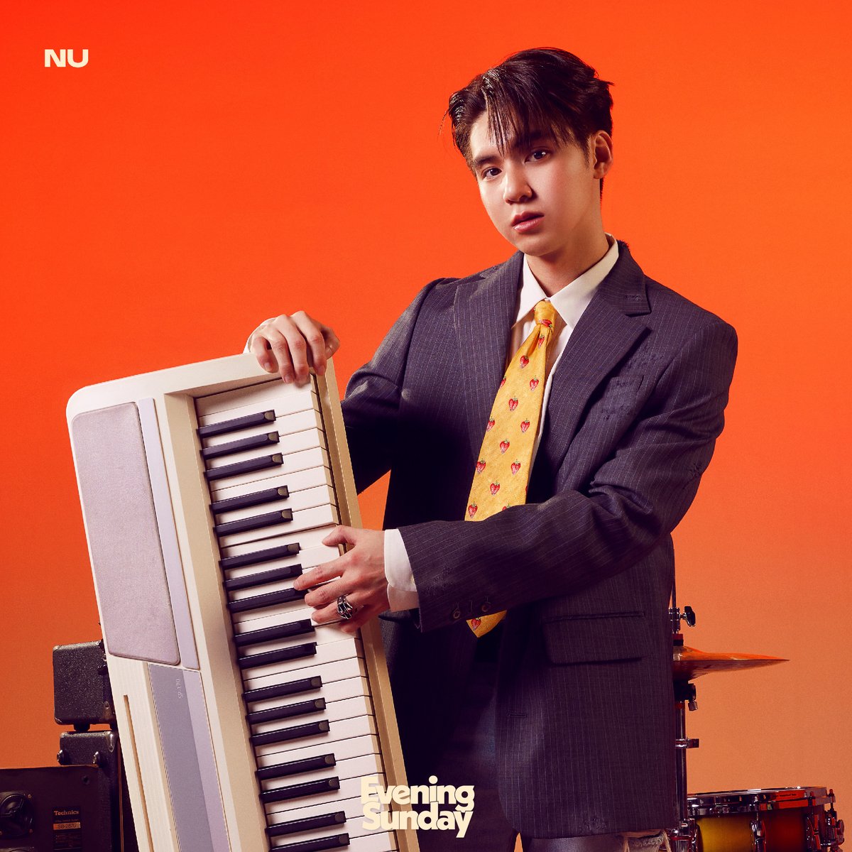 EVENING SUNDAY I CONCEPT PHOTO

NU - KEYBOARD

#EVENINGSUNDAY #Nu_potjanakorn
#MchoiceTH