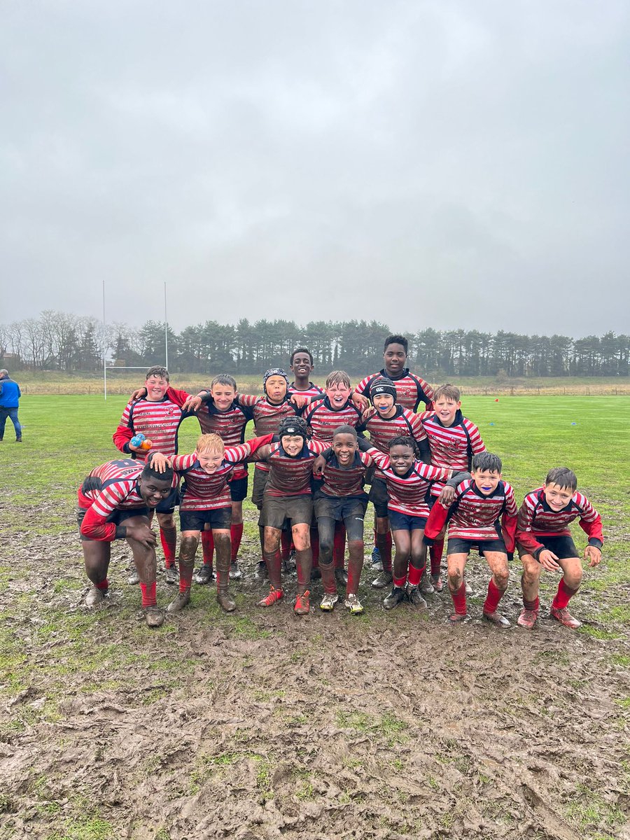 AudenshawSchool's tweet photo. Our final Saturday of rugby before the Christmas break 🎄

A big thank you to @HillHouseRugby for hosting and travelling for our block.

We took a win at U12 and a draw at U16 away. Home teams U13,14&amp;15 suffered defeats.

Well done to all involved. More to come in 2024 🎆

🔴⚪🏉 https://t.co/pmI3SKIenp