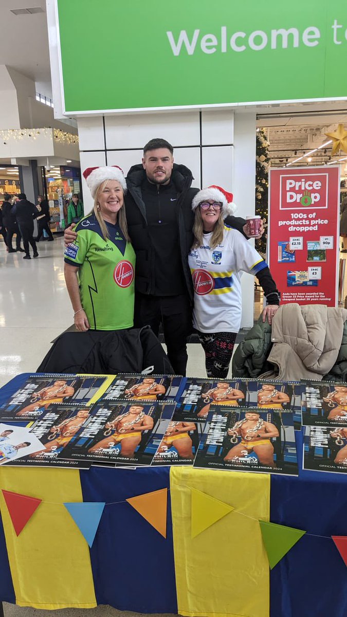 Productive morning with <a href="/philbss/">Philbs</a> selling his testimonial calendar <a href="/BirchwoodSC/">Birchwood Shopping Centre</a> this morning, back next Saturday 10-12