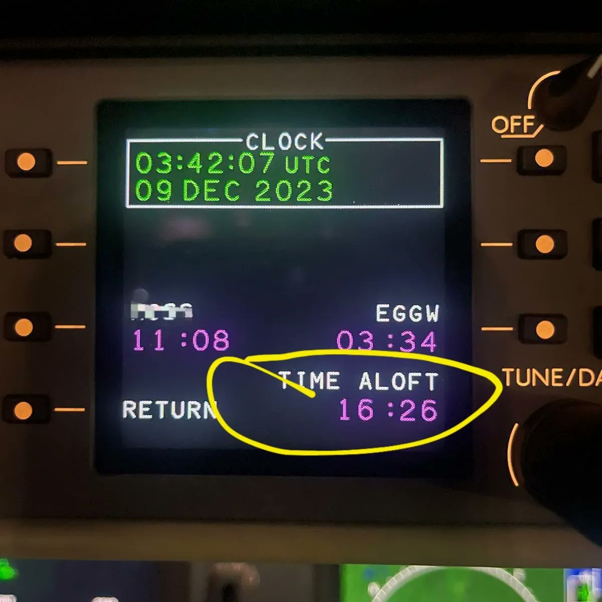 GuyInFlight's tweet image. We have a new (unverified) record as one of our #Global7500 s just did 16hrs 26 mins in the air, beating the previous record by 10 mins.  7,652nm, much of it at 51,000ft.  What a machine.   Crew now sleeping for a week.
#Bombardier #GlobalExpress #privatejet #businessjet