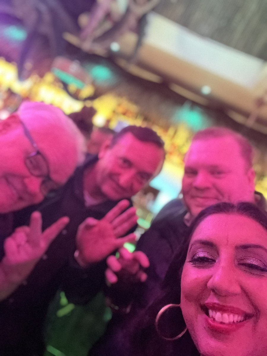 Iffat #WhatIff?♥️🕊☮️🇺🇦 tweet media