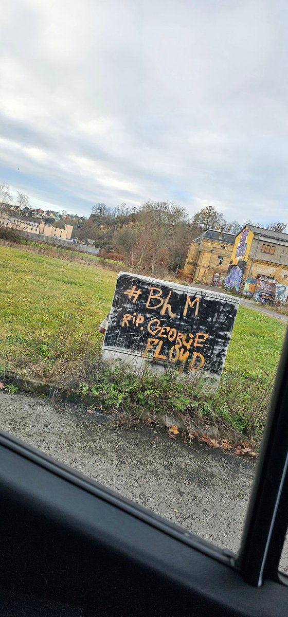 ReinerUmb's tweet photo. Selbst in Sachsen kann ich nicht atmen. https://t.co/bHrUPkbiFC