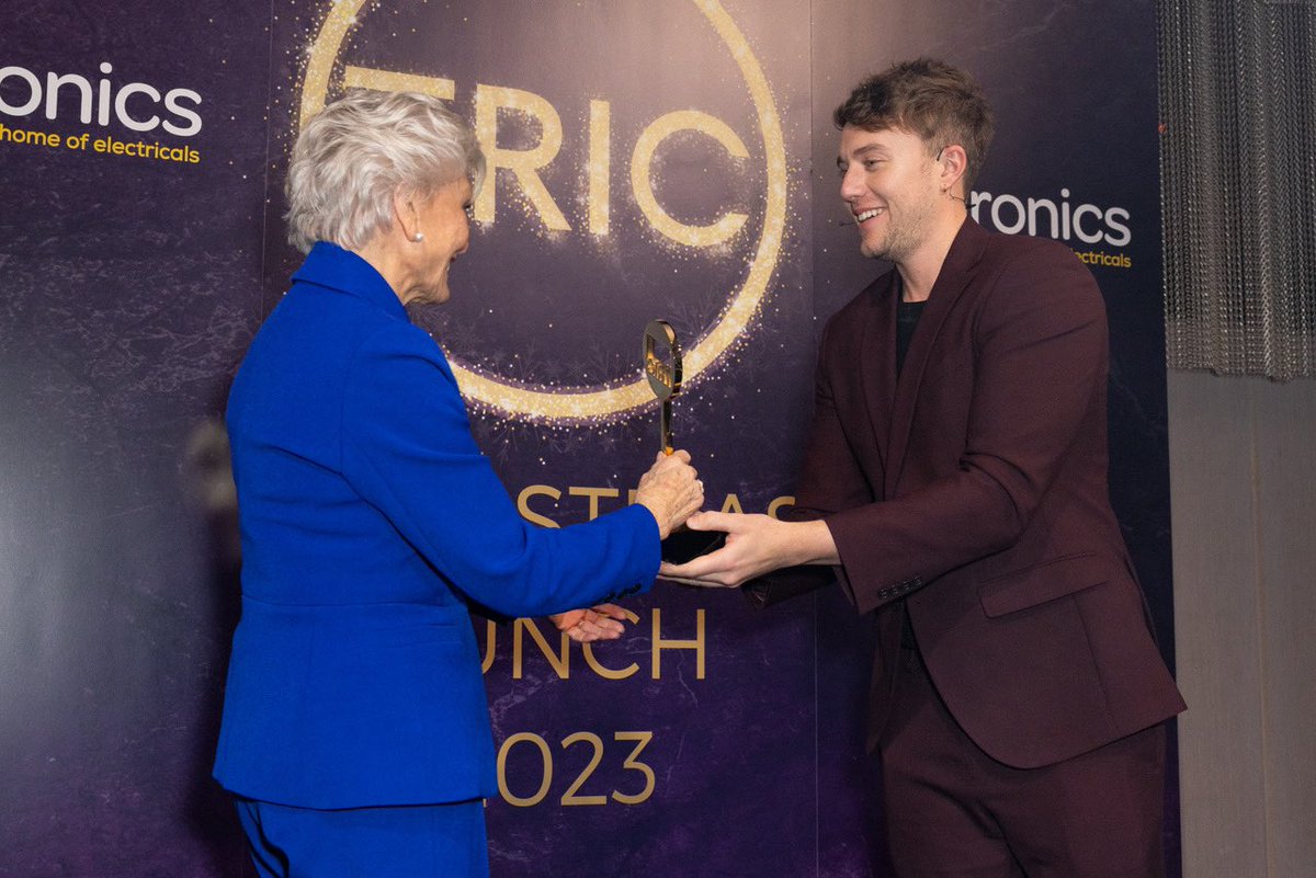 Congrats, @romankemp! TRIC's honored to have you as President in 2024. 🤩 ✨At the TRIC Christmas Lunch in partnership with @euronics_UK, your hosting was fantastic, showcasing your talent and enthusiasm for the role already! Here's to 2024! 🎙️🎉 tric.org.uk