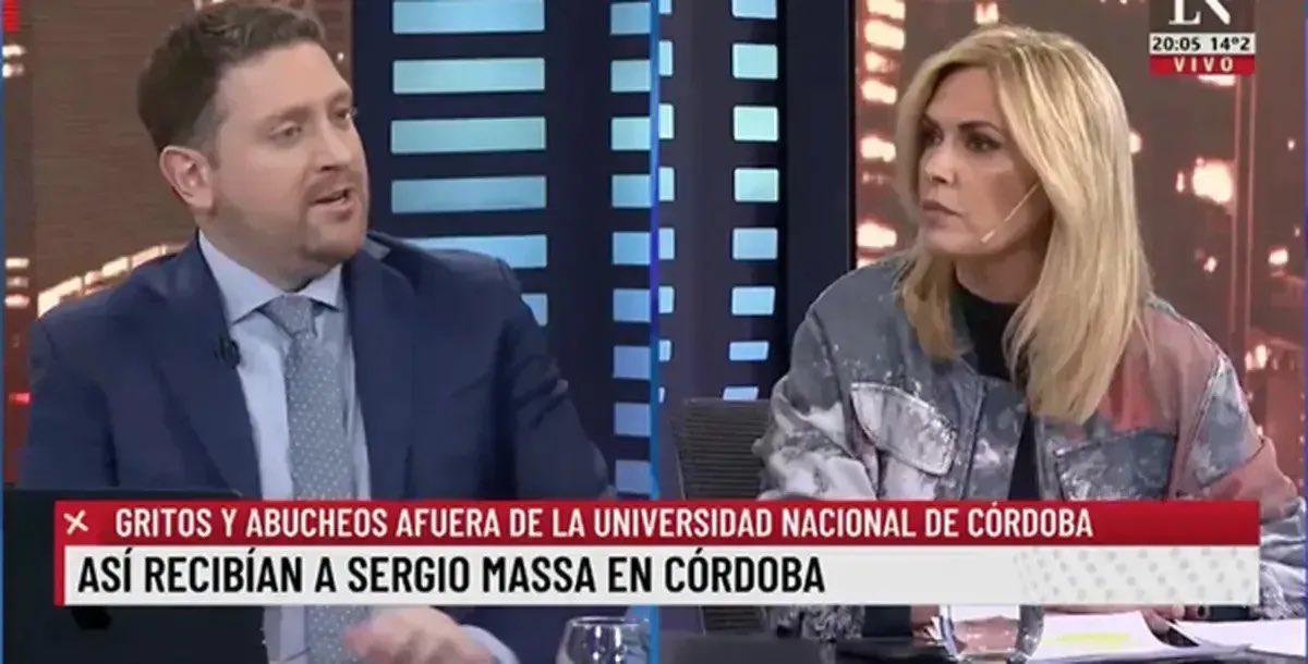 LuccaMelpiOk's tweet photo. 💣 DE HACER EL PASE A COMPETIR.

En 2024, llega la nueva rivalidad de las señales de noticias: @JonatanViale en @todonoticias VS @vivicanosaok en @lanacionmas. 

👉🏻 El ex conductor de #MasRealidad se va a la señal de Clarín y enfrentará a la rubia en la franja de las 21hs. https://t.co/s87lxWf4to