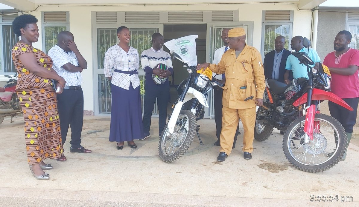 The RDC @LwengoDistrict1 has witnessed the hand over of 2 brand new motorcycles to the Agriculture extension workers in an effort to reach out to farmers. These motorcycles wea procured by @MAAIF_Uganda @KitattaIbrah