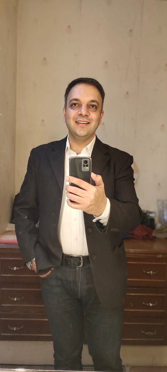 HasanYousafzai's tweet photo. "Be yourself, there's no one better. "

#selfie #original #peshawar #khyberpakhtunkhwa #pakistan #islamabad #lahore #karachi #islamabadfashion #fashion #dubai #uae https://t.co/JE5Q2VX0D2