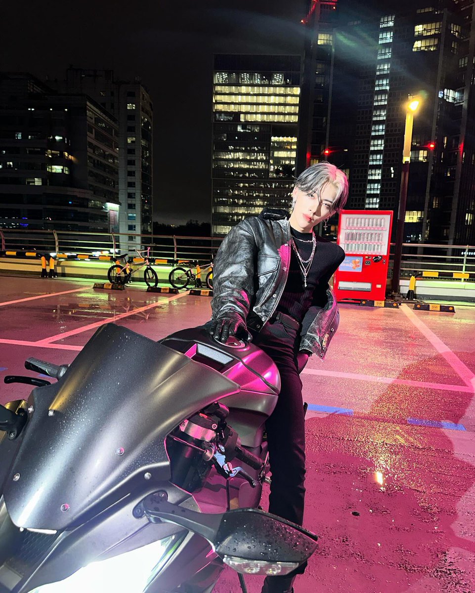 เข้าแอคมาเก๊กละคับ 😎