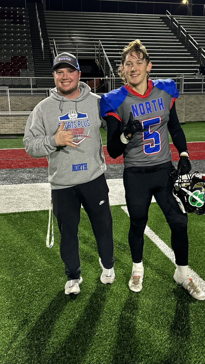 CoachWilliams43's tweet photo. Proud of all my guys and the entire north team! Blessed to have been able to coach and participate this week in the @WT_TN_ALL_STAR my kids has a great week to cap off a great year. Proud of all you guys 🐯🏈 and thank you @coachhodge81 for letting me join you! https://t.co/kjzQoVWCZZ