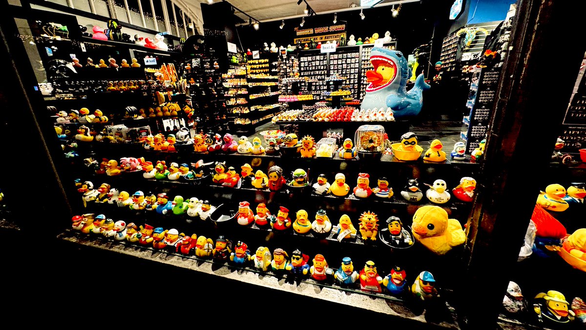 jaysonstreet's tweet image. OK WHO DO I SUE!?! 🤬
I didn’t give anyone permission to use 2 different versions of my likeness for this!!!
(Will consider a settlement of getting them on a discount) 😁 #HackerAdventures #DuckArmyInvasion