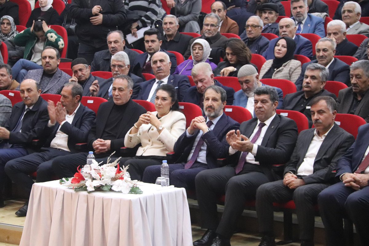 İl Danışma Meclisi Toplantımızı Ağrı’da büyük bir coşkuyla gerçekleştirdik... 

Katılımlarından dolayı il ve ilçe teşkilatlarımızın her kademesinde görev alan kardeşlerime gönülden teşekkür ediyorum. <a href="/Ruken_Kilerci/">Ruken Kilerci</a> <a href="/Emrullah_Gur/">Emrullah GÜR</a> <a href="/Orhangungor04/">Orhan GÜNGÖR</a> <a href="/akpartiagrii/">AK PARTİ AĞRI</a>