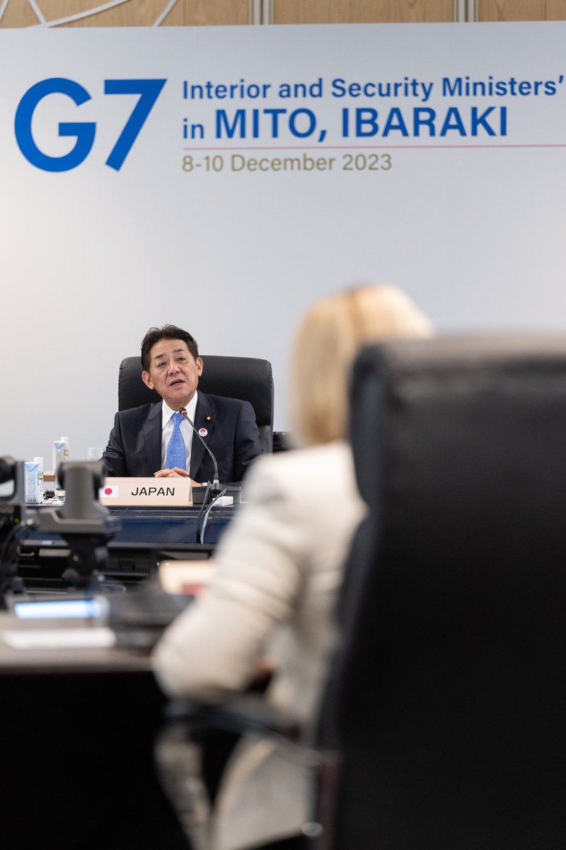 BMI_Bund's tweet photo. Faeser zu Sicherheitslage auf dem #G7-Innenministertreffen:
„Wir erleben, wie sich internationale Krisen auf die innere Sicherheit auswirken. Das gilt besonders für den Terror der Hamas, den Gaza-Krieg, den Antisemitismus und Islamismus. Wir müssen Extremismus zusammen begegnen.“ https://t.co/HWEkmhiYHH
