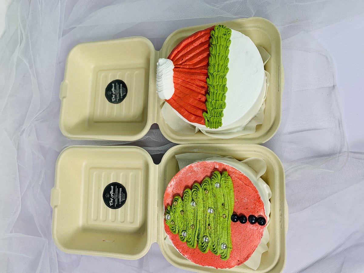 Plss come and start placing your order for your Christmas cake ☺️☺️☺️.

Retweet Plss