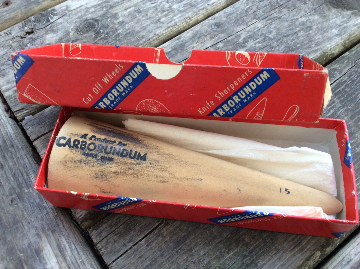 GothicGlass's tweet photo. CA$50.00
Vintage #Carborundum #SharpeningStone #MCMknifestone #knifesharpeningstone #Christmasturkey #carvingknife #razorsharpening #strop From Vintage Vigo on Etsy #etsyvintage #etsychristmasgifts #giftsformen #carvingaturkey https://t.co/tIV0DMfRX0 https://t.co/iEy8eMR4Qn