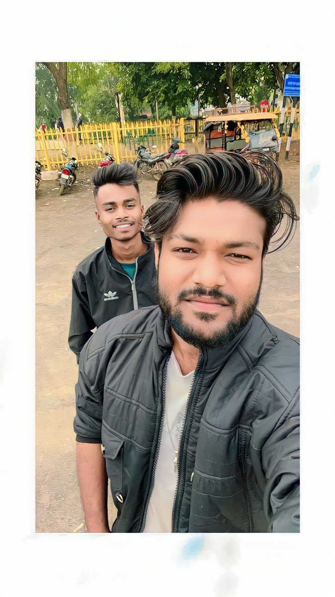 #selfi 
<a href="/RupeshKatniBJYM/">Rupesh Barman katni</a>