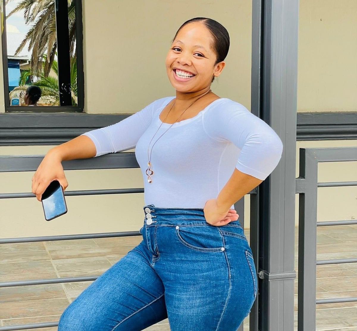 AdvoBarryRoux's tweet photo. Jessica Nombulelo Michael was last seen on 5 Dec 2023 wearing a black shirt with formal cream pants &amp; white sandals. She is a GBV social worker based at Koffiefontein Office Xhariep District in the Free State. Any infor, please 082 676 3133 or SAPS.

Repost For Awareness https://t.co/1bfhJLG2nG