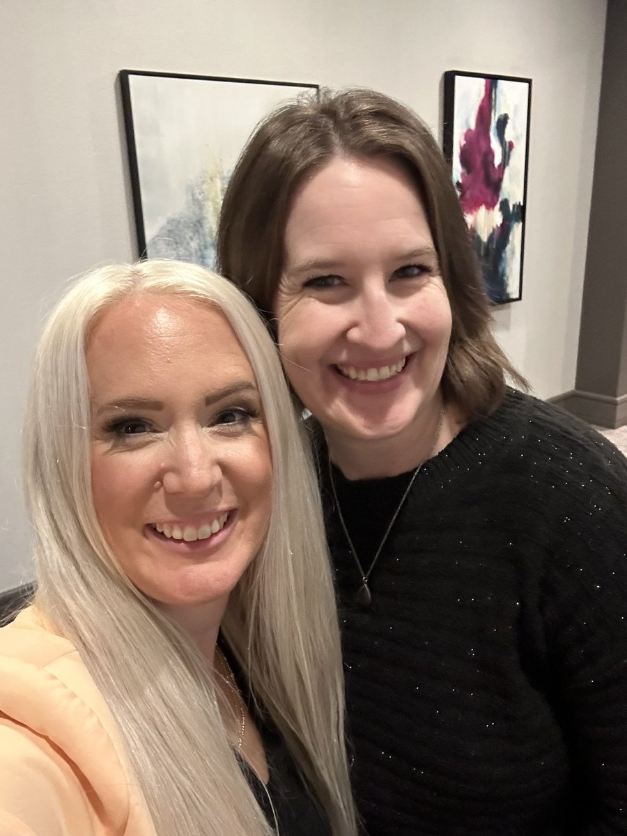 MrsSpinasClass's tweet photo. Ummm am I in Twitter trouble? 🤣🙈 It’s not letting me tag people anymore!!! 🤦‍♀️🤦‍♀️ More pics from #MultilingualIL23!! https://t.co/WseYbZOtCU