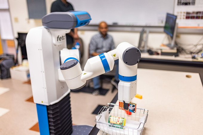 DallasAIusa's tweet image. "🤖 UT Dallas team presents research on using AI with robotics to handle household tasks. The Science and Systems conference is set to unfold in Delft, Netherlands from July 15-19, 2024. Join the global gathering of minds shaping the future of robotics. 📷📷 #RoboticsConference…