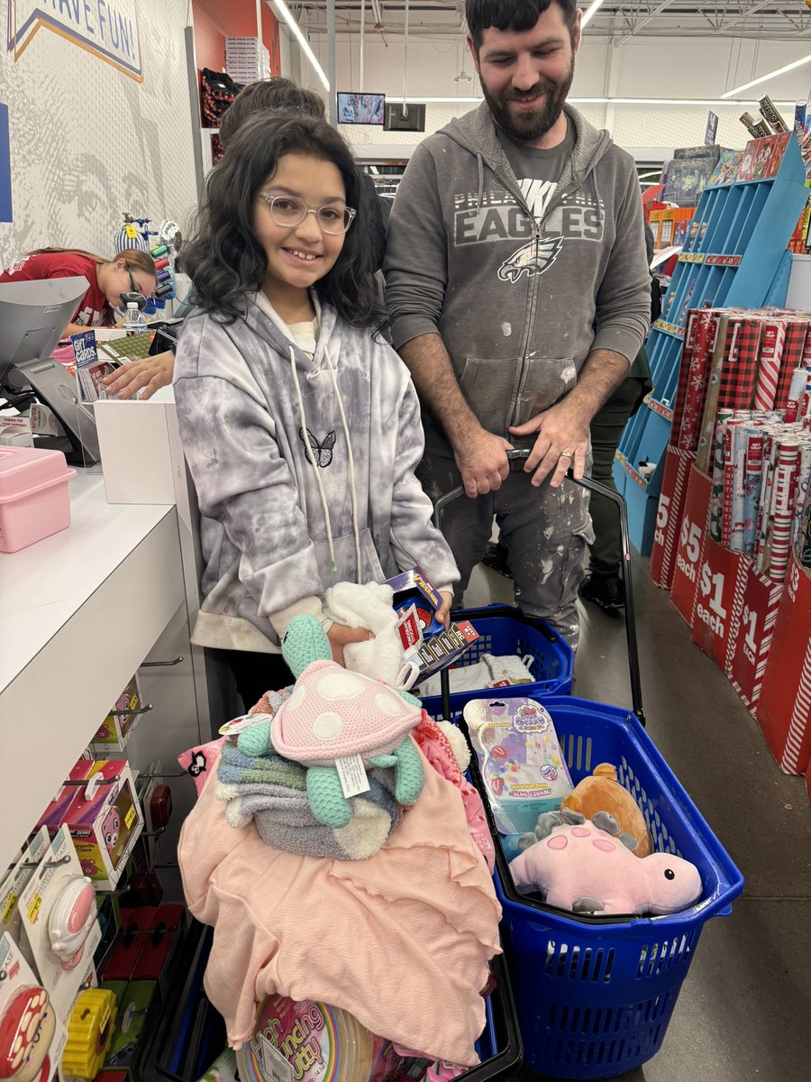 iamrodneysmith's tweet photo. Yesterday evening, we visited Five & Below to pick up some toys. During our visit, we encountered a lovely family of five shopping there. In the entire shop, there were two carts left . This family had one of them. At the time they didn’t have much in there , just 3 items. We told them what we were doing and asked if we could use the cart. We also told them whatever they get would be on us. The expression of sheer joy on the youngest child's face was unforgettable as he hurried to share the news with his equally astonished siblings. They each got a blue cart and filled it up. We told mom and didn’t it was anything needed get those items for themselves as well .

Their parents expressed deep gratitude, mentioning they've been facing tough times. The mother shared that she had recently prayed for assistance, and was amazed at how quickly her prayers were answered. After leaving the store, this family extended their kindness to a homeless individual and several others. Wishing everyone a Merry Christmas!