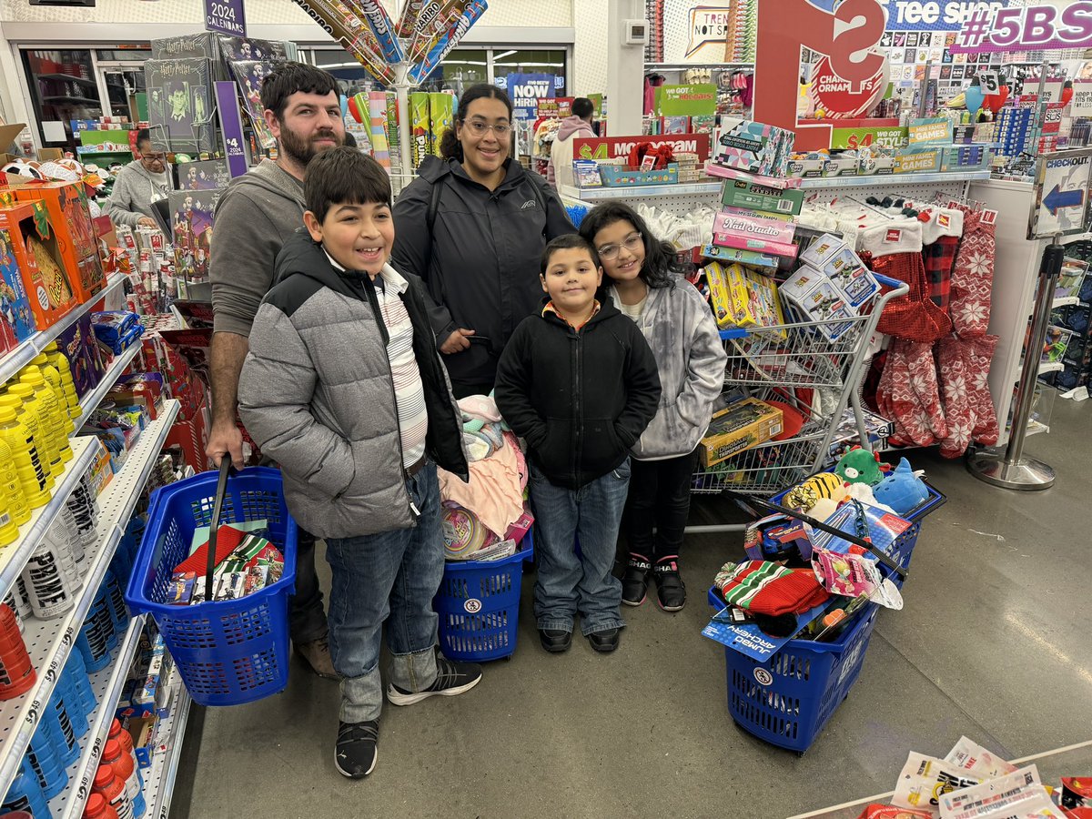 iamrodneysmith's tweet photo. Yesterday evening, we visited Five & Below to pick up some toys. During our visit, we encountered a lovely family of five shopping there. In the entire shop, there were two carts left . This family had one of them. At the time they didn’t have much in there , just 3 items. We told them what we were doing and asked if we could use the cart. We also told them whatever they get would be on us. The expression of sheer joy on the youngest child's face was unforgettable as he hurried to share the news with his equally astonished siblings. They each got a blue cart and filled it up. We told mom and didn’t it was anything needed get those items for themselves as well .

Their parents expressed deep gratitude, mentioning they've been facing tough times. The mother shared that she had recently prayed for assistance, and was amazed at how quickly her prayers were answered. After leaving the store, this family extended their kindness to a homeless individual and several others. Wishing everyone a Merry Christmas!