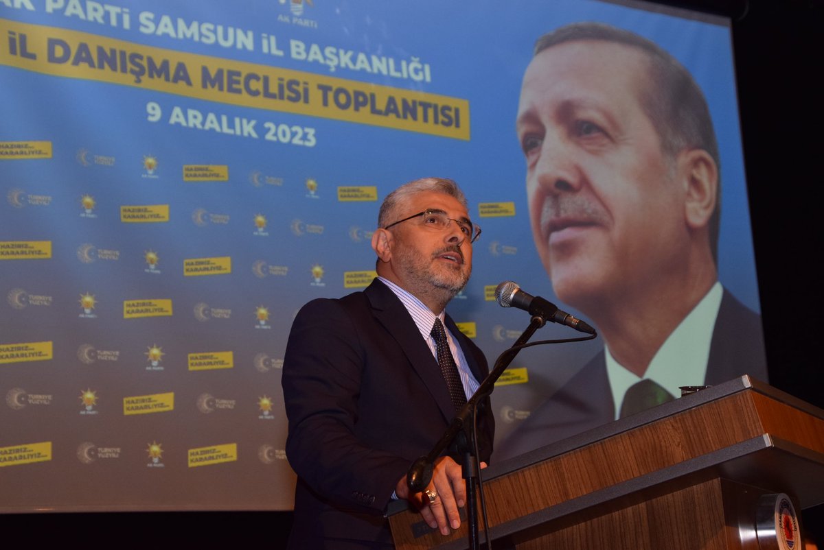 AvukatErsanAksu's tweet photo. 📍Samsun

AK Parti Samsun İl Başkanlığı’nın düzenlediği; Genel Başkan Yardımcımız, Çevre, Şehir ve Kültür Başkanımız, Milletvekilimiz Sn. Çiğdem Karaaslan, TBMM AK Parti Grup Başkanvekilimiz, Manisa Milletvekilimiz Sn. Bahadır Yenişehirlioğlu, Milletvekilimiz Sn. Orhan Kırcalı, Samsun Büyükşehir Belediye Başkanımız Sn. Mustafa Demir, İl Başkanımız Sn. Mehmet Köse, önceki dönem il başkanları ve milletvekillerimiz ile ilçe belediye başkanlarımız, il ve ilçe ana kademelerimiz, kadın kolları ve gençlik kollarımızın, belediye başkan aday adaylarımız ve değerli teşkilat mensuplarımızın coşkulu katılımlarıyla 92. İl Danışma Meclisi Toplantımızı gerçekleştirdik.

Türkiye Yüzyılı’nın inşasını üstlenen AK Parti'miz, millete hizmet yolculuğunda 22 yılı geride bırakan; ati ile mazi arasında köprü olan bir partidir. Büyük ve güçlü Türkiye için #DurmakYokYolaDevam. 

@AKparti
#TürkiyeYüzyılı
#HepYeniHepİleri
#TürkiyeninOrtakAklı
#CumhuriyetinYüzAkı
#Samsun