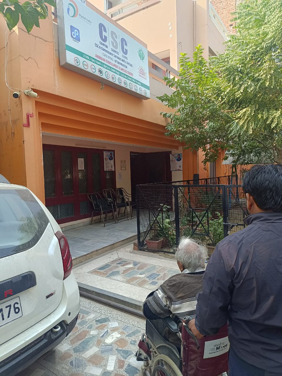 UidCscUP's tweet photo. #Aadhaar enrolment and update at Lucknow CSC ASK Gomti nagar Help PH old age residents and serve them to avail benefits of #Aadhaar related services.
@UIDAI 
@AshwaniKKaushal 
@subodhmishracsc
@CSCegov_
@rkmishra011 
@sanjaykrakesh
@UIDAILucknow https://t.co/uc1FNkJXcp