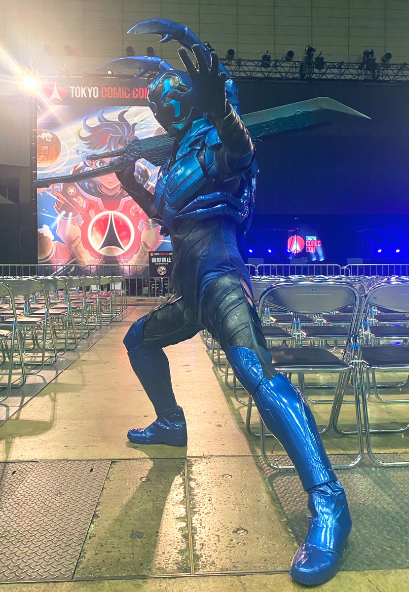 AmecomiOnline's tweet photo. #DC 映画『#ブルービートル』

#東京コミコン にて
一夜限りのプレミア上映会🎞️✨

最高の #ＤＣコミックス 作品に
会場も拍手喝采🪲‼️

🗓️ 12月20日(水)より
デジタルレンタル開始！
ブルーレイ＆DVD発売！！
DVDレンタル開始！！！

#TokyoComicCon #コミコン
#DC #ワーナーブラザース https://t.co/dOWcR9o1rR