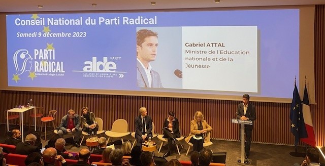 PartiRadical's tweet photo. Réunis en Conseil national, le @partiradical et son Pdt @LaurentHenart ont eu le plaisir de recevoir @GabrielAttal pour échanger sur l'#école et sur la #Laicite en cette journée du 9/12, en présence de @FaureDominique, @AnnickGirardin, @JoelGiraud05, @n_delattre notamment. https://t.co/LOTcfuo1Ds