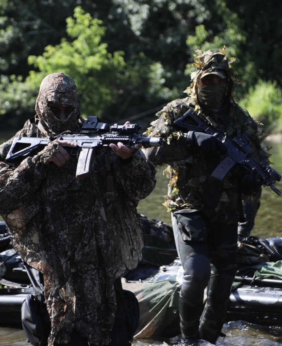 AllaisF's tweet image. 🇫🇷👊 Plongeurs de combat du #1REG 📷 1reg_officiel