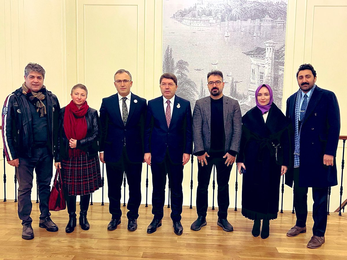 Av_TubaArslan's tweet photo. İnsan haklarını yok sayan İsrail'in savaş suçlarını, kayıt altına almak için başlattığımız 'İnsanlık İçin Kayıt Altında İnisiyatifi'nin açılışı Adalet Bakanımız Sn. Yılmaz Tunç’un katılımıyla gerçekleştirdik.

@yilmaztunc 
@TURKAD_ 
@avmehmetsari34 
#Gaza_Geniocide 
#Gazze https://t.co/Z9pcqDScg0