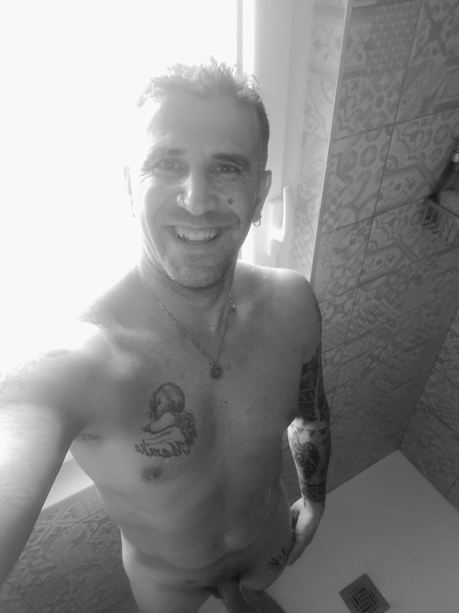 Giusepp80838352's tweet photo. Una bella doccia 🚿  🥰❤️💦 https://t.co/D2F9FoEVkq