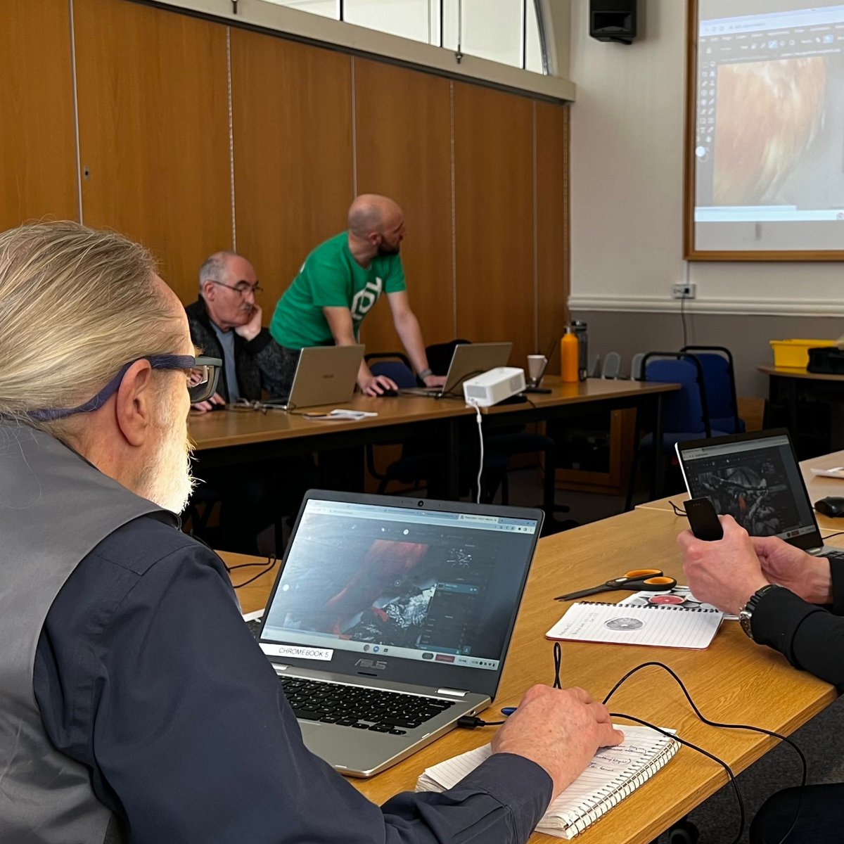 DigitalArtsBox's tweet photo. ⚡ Elevate your digital skills next week at our FREE Digital Drop-In sessions!

We've got laptops and a warm space for internet access, online banking, shopping, tech support, email setup, and more. 🌐💻

#runcorn #widnes #halton #digitaldropin #digitalskills https://t.co/IwabZR3uXL