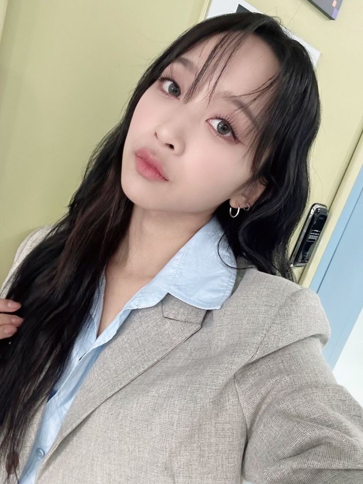 fordita_J's tweet photo. My choice of Dita's best style for now... What about you guys?😆

Give your opinion in the comments💬

#DITA #디타 @5ecretNumber https://t.co/iSxKvqrxcO