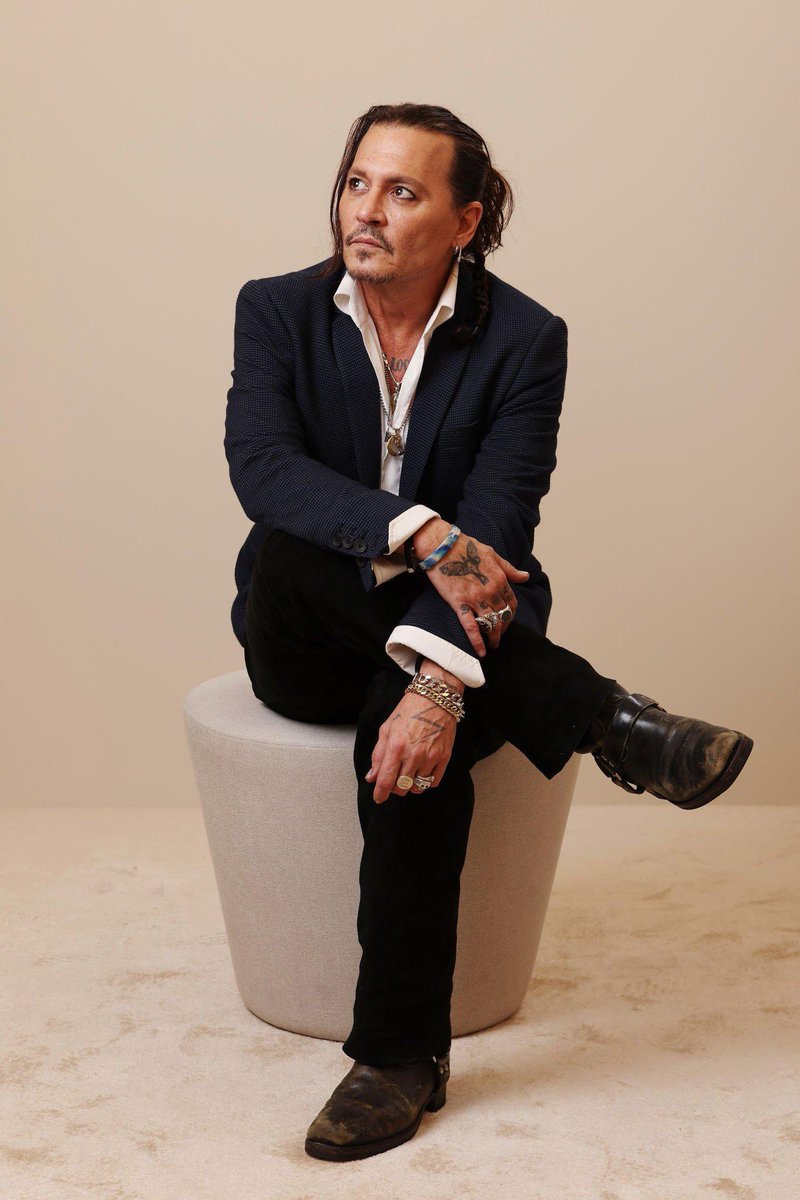 johnny depp daily tweet media