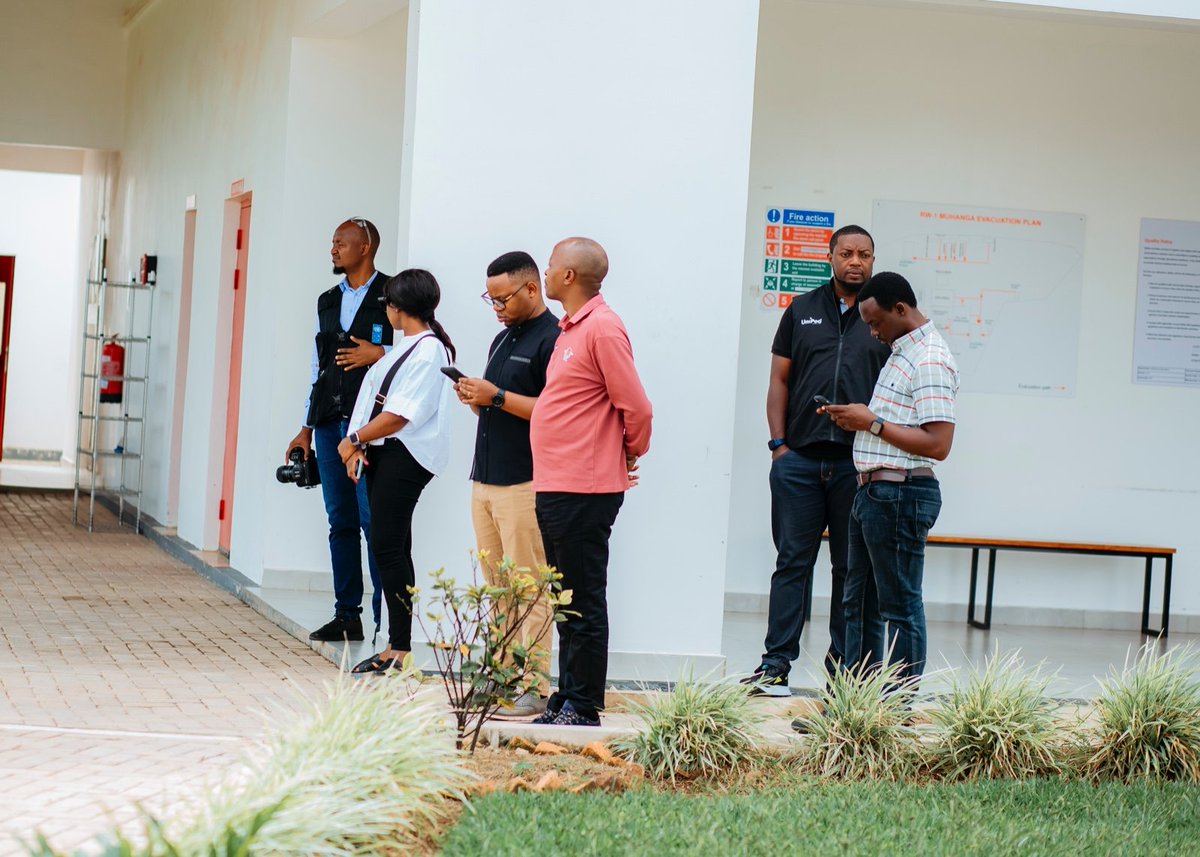 YakNationImages's tweet photo. Permanent Secretary in @Ministry of ICT&amp; INNOVATION @yves_Iradukunda Visited Zipline I am honored to capture that event https://t.co/oa7fdprDgY