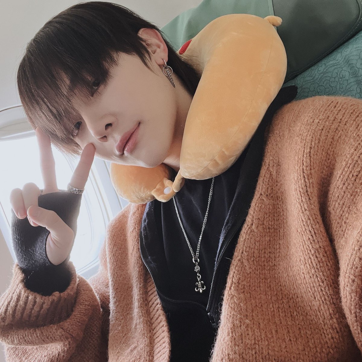 andTEAM_members's tweet photo. 선물 잘 쓰고 있습니다~~plus sexy juju
#andTEAM #NICHOLAS https://t.co/SxQG1m1K37