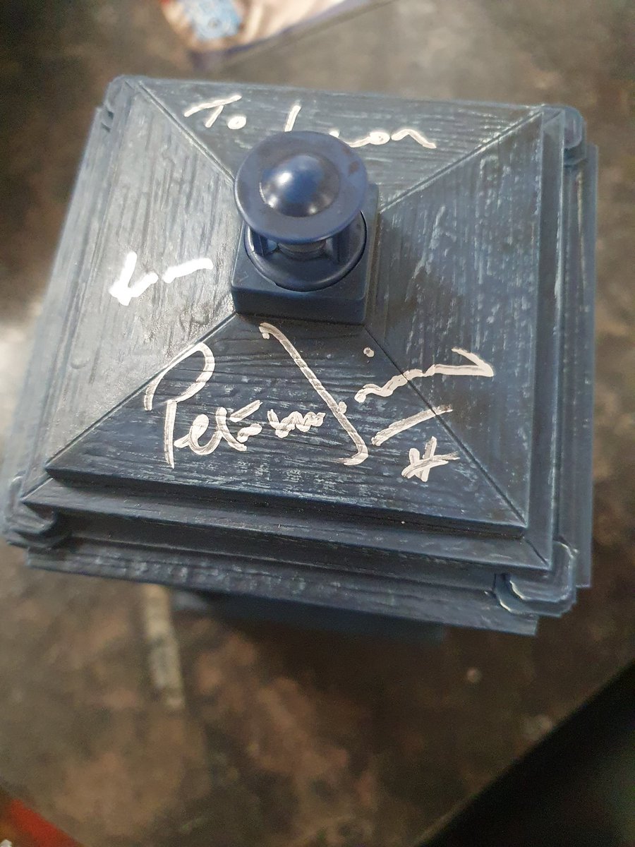 rewiredm1nd's tweet photo. I kicked out my Colin figure for Peter to sign this, anyways love Kunis https://t.co/blX0Y5ahlZ