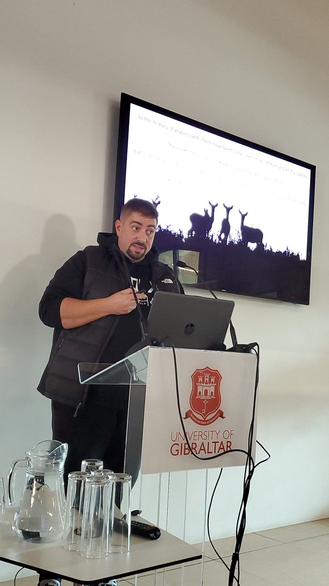 @Uni_Gib @GibGerry @DrAlexMenez @gonhsgib @TysonLeeHolmes @GorhamsCave @bethgadd96 @DarrenFa1 We continue our Christmas Seminar on the #NaturalHistory of #Gibraltar with Dr Stewart Finlayson of the @GibraltarMuseum on 'Gibraltar and the Sixth #Extinction' @FinlaysonGib