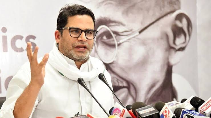 NewsAlgebraIND's tweet photo. BIG NEWS ⚡ Prashant Kishore says that opposition is likely to face defeat in seven to eight out of 10 instances if they don't present a superior alternative. 

He said victories Congress achieved in Karnataka & Telangana were not due to their own merit, but rather a result of the people in these states wanting to vote against the incumbent government.

He outlined the four reasons for BJP's victory in three state elections 
1) Hindutva 
2) Nationalism
3) Organizational Strength
4) Labharthi Yojna