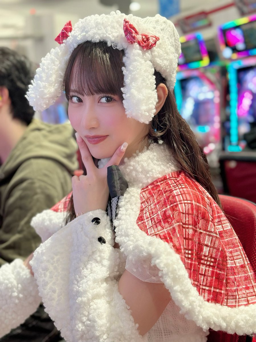 高田馬場駅前に集まってくれたみんなありがとうございました！！
パチンコイベントめっちゃ声出して喉カラカラやったけど、たくさん来てくれて嬉しかったです💕

この3分後当たりました😼❤️‍🔥 https://t.co/JeRhNlUnWQ