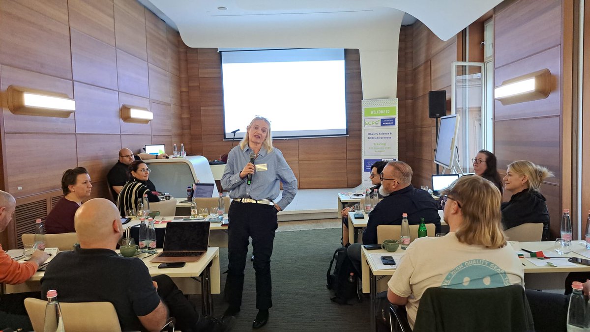 Our representative @MFwhite8 getting involved in the post presenters Q&A chats.
Today's sessions at the @ecpo traing in Budapest are delving deep into the physiological aspects of living with obesity.
#ECPOTraining2023