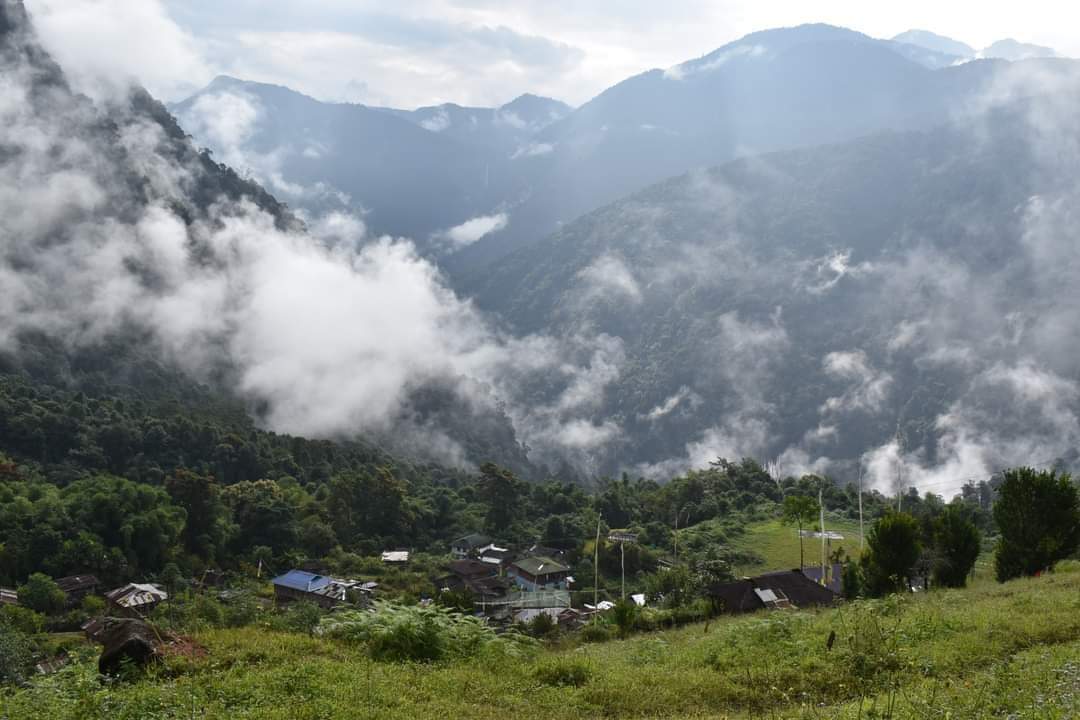 SheringPhurpa's tweet photo. Gelling, #ArunachalPradesh https://t.co/UVGFGeH0PC