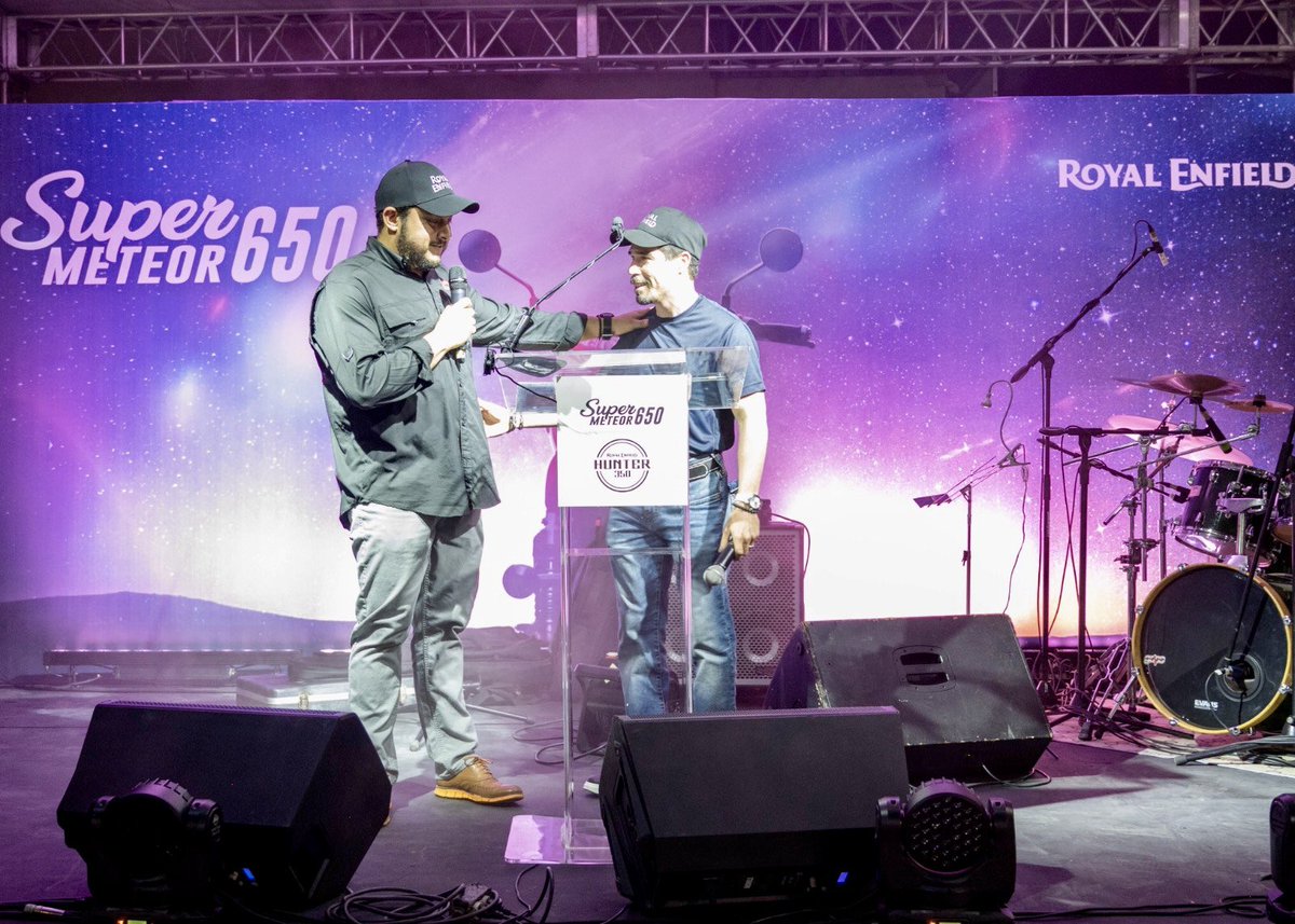El momento inicial de una noche que queda para la historia de Royal Enfield República Dominicana 💥💫
Gracias por la confianza depositada 🙏🏻